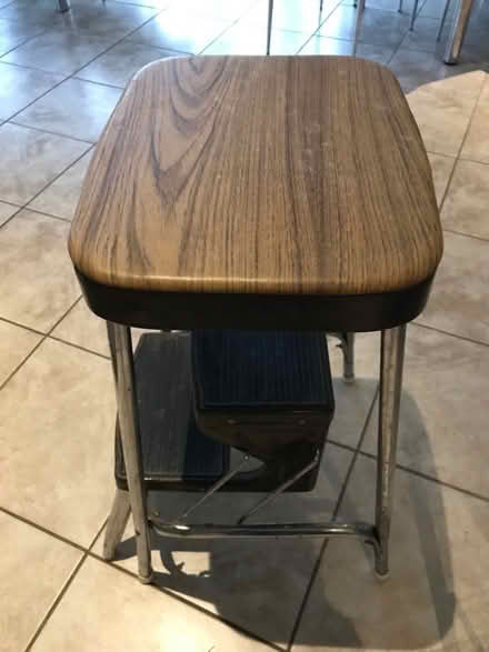 Photo of free Step stool (Hinchley Wood KT10) #1