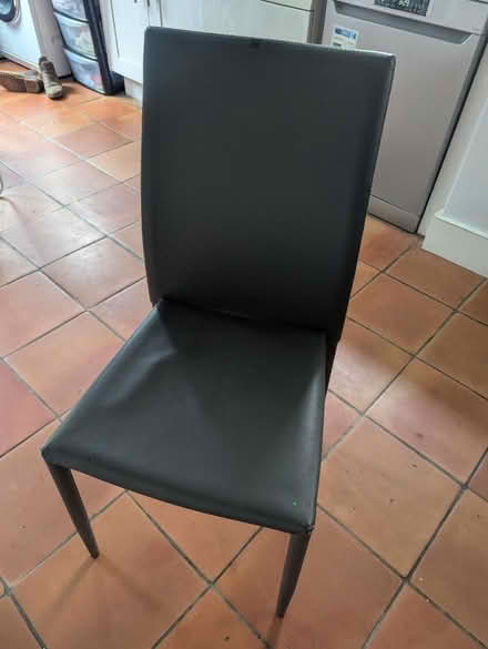 Photo of free 5 x dining table chairs (Harringay N4) #1