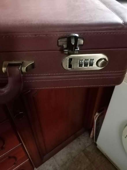 Photo of free Antler soft brown leather briefcase (Tonbridge) #3