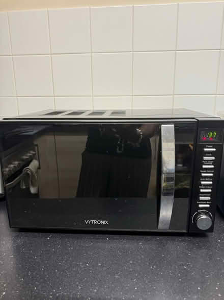 Photo of free Vytronix Microwave (Canada Water) #1