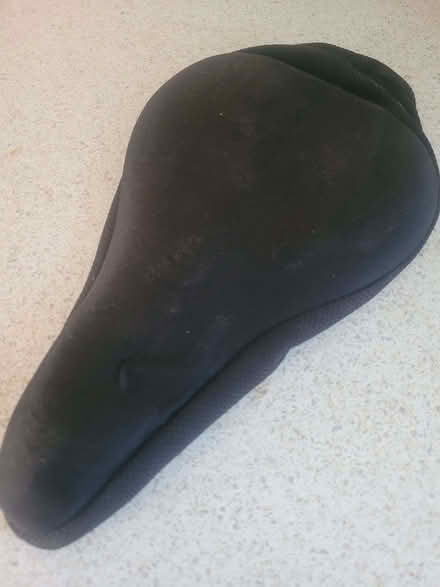 Photo of free Padded cycle seat cover (Leighton Buzzard LU7) #2