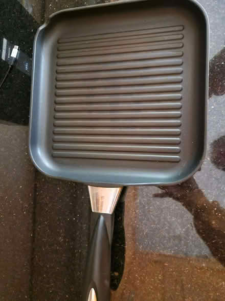 Photo of free Griddle pan (Tewin AL6) #1
