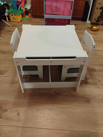 Photo of free Kids table and chairs (billericay CM12) #1