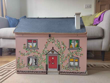 Photo of free Dolls house (Scotches DE56) #1