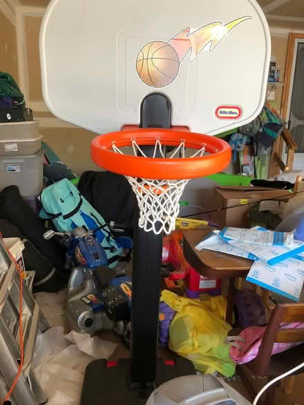 Photo of free Little Tikes Basketball Hoop (Boyds) #1