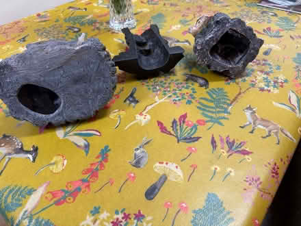 Photo of free Fish tank & lid - 18"x12"x12" - gravel & tank 'ornaments' (Craigleith EH4) #4