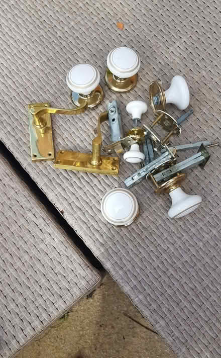 Photo of free Various door knobs (Abingdon Oxfordshire OX14) #1