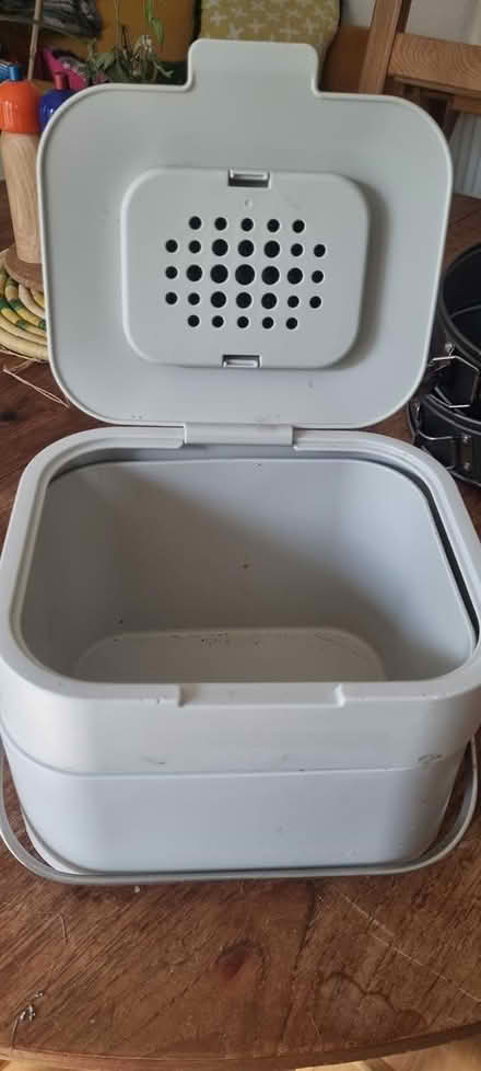 Photo of free Joseph Joseph food waste bin (BS5) #2