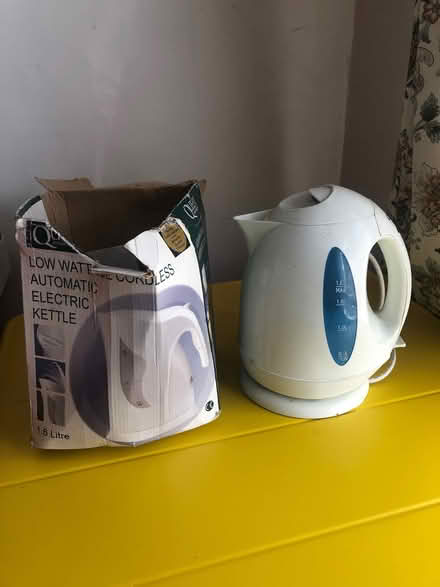 Photo of free Low wattage cordless automatic electric kettle (Addiscombe CR0) #1