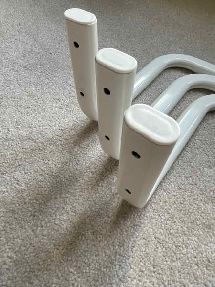 Photo of free 3 Extendable Wall Mounted Rails (SO167AX) #4