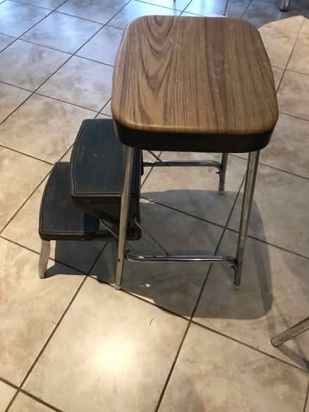 Photo of free Step stool (Hinchley Wood KT10) #2