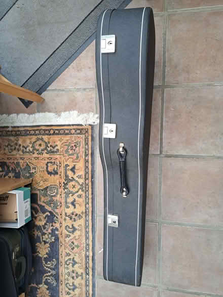 Photo of free Hard guitar case (Chipping Norton OX7) #3
