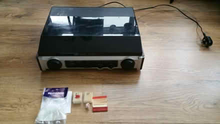 Photo of free 3-speed record player -needs repair (SW11) #1
