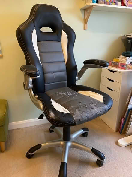 Photo of free Desk Chair (CT13) #1