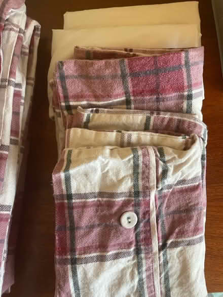 Photo of free King size duvet cover (Halifax, HX1) #2