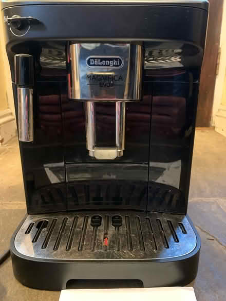 Photo of free DeLonghi Magnifica Bean2Cup Coffee (Moreton-in-Marsh GL56) #2