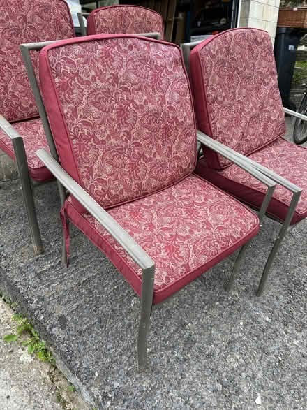 Photo of free POSSIBLY TAKEN Outside table, chairs (4) and cushions (Oldfield Park) #4