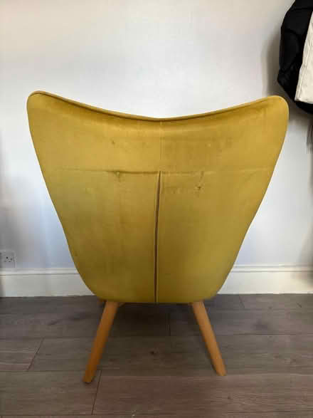 Photo of free Lovely velvet feel chair (CR0 Croydon) #4