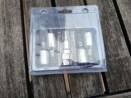 Photo of free Locking wheel bolts for Fiat 500 (Yate BS37) #2
