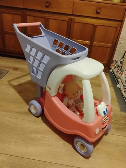 Photo of free Kids shopping trolley (billericay CM12) #1