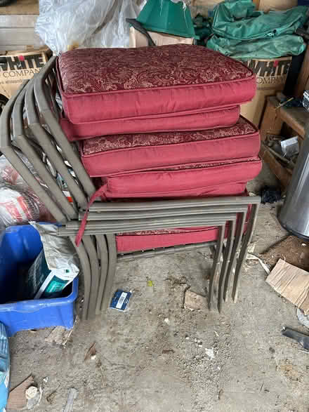 Photo of free POSSIBLY TAKEN Outside table, chairs (4) and cushions (Oldfield Park) #3