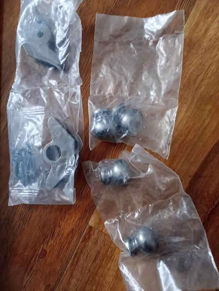 Photo of free 2 stair rods for carpet (EH12 Saughtonhall) #2