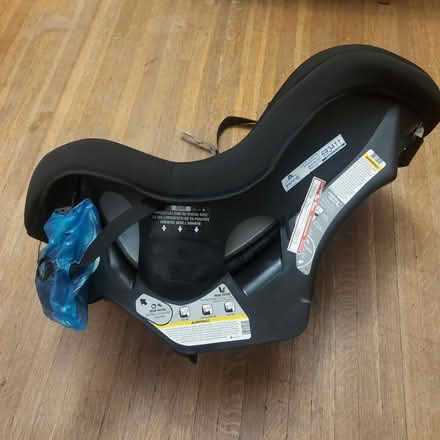 Photo of free Cosco lightweight car seat 2022 (Broadview and Gerrard) #2