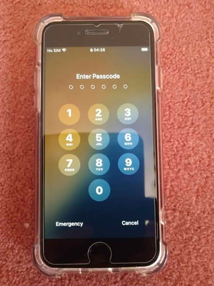 Photo of free RED iPHONE SE - 64 GB (B90 shirley) #3