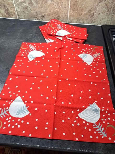 Photo of free Tablecloth & 2 sets of napkins (Southport PR8) #1