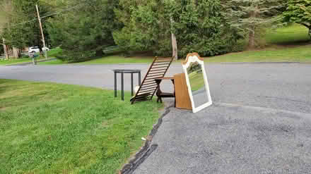 Photo of free ☆CURB ALERT☆Thornwood 10594 (Thornwood NY 10594) #3