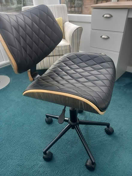 Photo of free Desk and Chair (CT6) #4