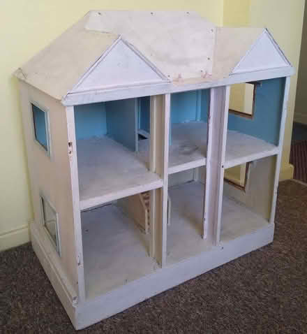 Photo of free Large Wooden Dolls' House (Greasby CH49) #1