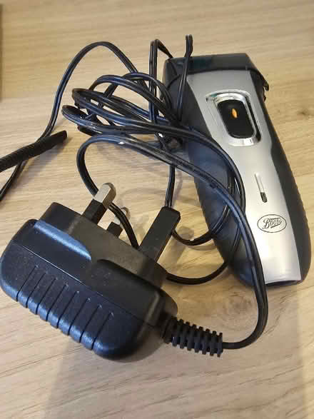 Photo of free Rechargeable razor (Malvern Link WR14) #1
