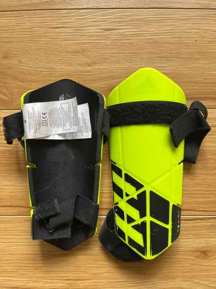 Photo of free Junior medium shin pads (Radlett WD7) #1