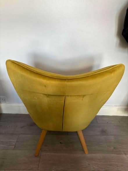 Photo of free Lovely velvet feel chair (CR0 Croydon) #3