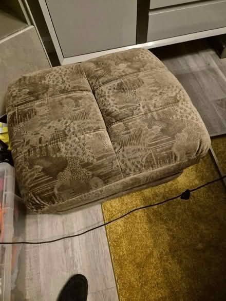 Photo of free Pouffe (Caversham Heights RG4) #1