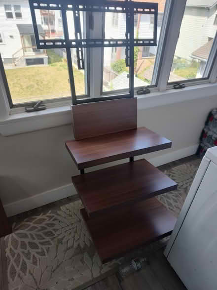 Photo of free TV mount (South Medford) #2