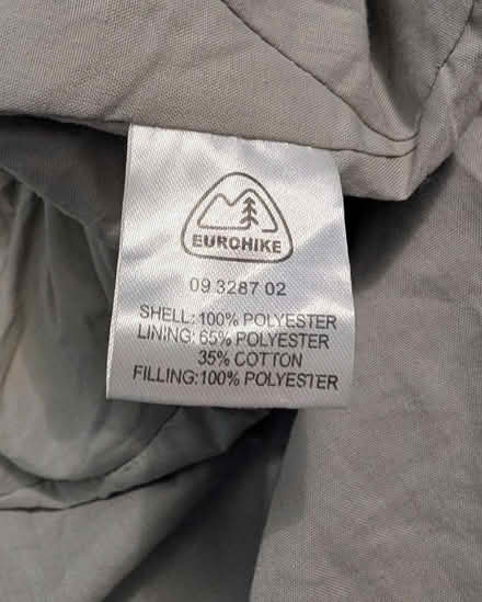 Photo of free Mummy-style sleeping bag (Skerton LA1) #4