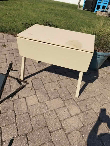 Photo of free Vintage table (Odenton, near Odenton Elem) #1