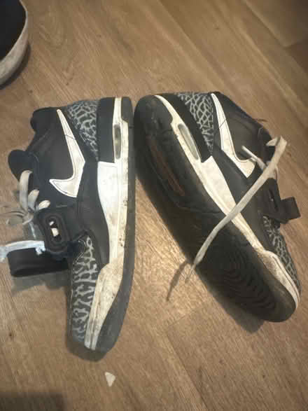 Photo of free 5.5 boys trainers (Maidstone ME15) #2