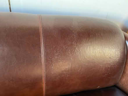 Photo of free Leather love seat (Downtown Mountain View) #3