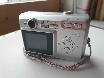 Photo of free Revue DC5300 5.3mp Digital Camera (Northgate Village) #4