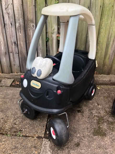 Photo of free 2x Little Tikes Ride in Cars (Leamington Spa (CV32)) #3