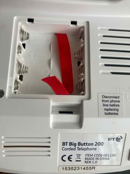 Photo of free BT big button telephone (Cuffley EN6) #3