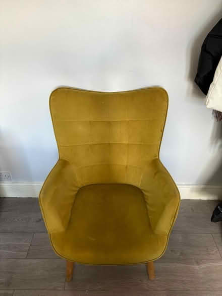 Photo of free Lovely velvet feel chair (CR0 Croydon) #1