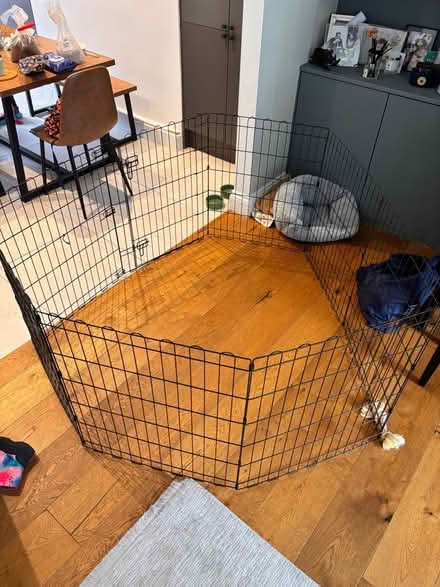 Photo of free Size adjustable crate for puppy (Tufnell Park N7) #2