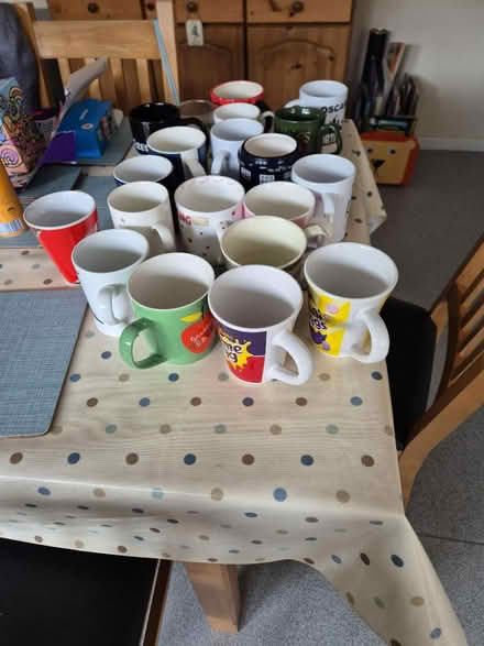 Photo of free 20 assorted mugs (Beanhill milton keynes MK6) #1