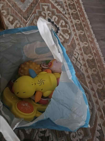 Photo of free Baby battery toys (LU6) #1