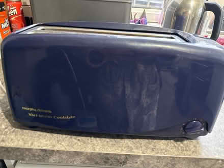 Photo of free Morphy Richards toaster (Croydon/West Wickham) #1