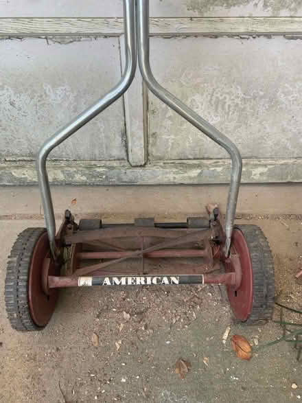 Photo of free Push lawn mower (North Cleveland Park) #2